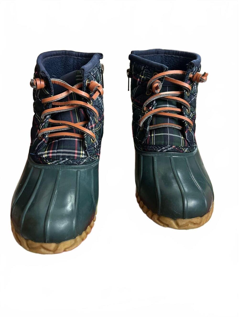 SO Wombat Duck & Snow Quilted Boots Color Plaid Size 6